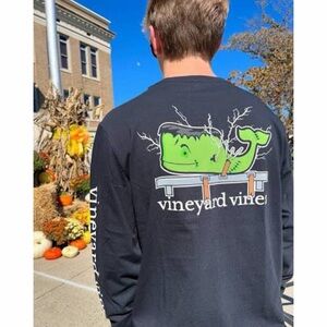 New Vineyard Vines It’s Alive Frankenstein Whale T-Shirt